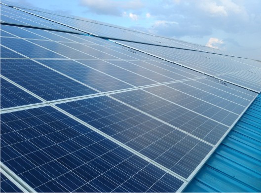 太陽(yáng)能電池板704165952415